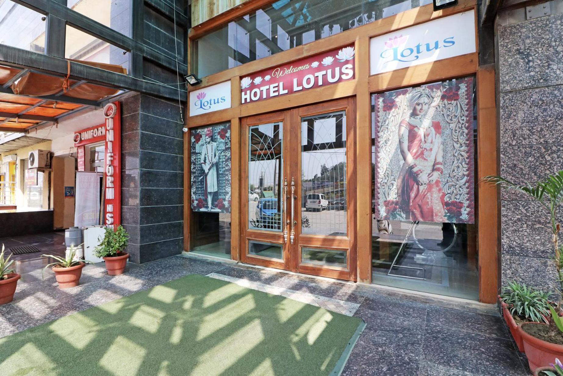 Hotel Lotus Paradise - Banquet & Dining - Near Murthal Sukhdev Rāi Esterno foto